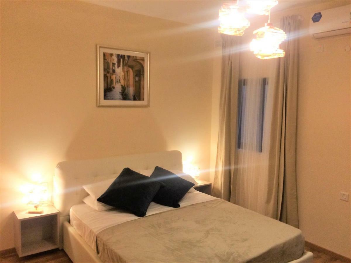 Higlander Apartments Mellieha Bagian luar foto
