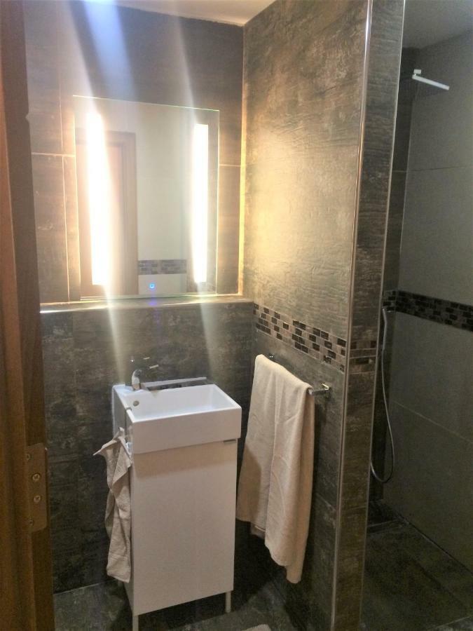 Higlander Apartments Mellieha Bagian luar foto